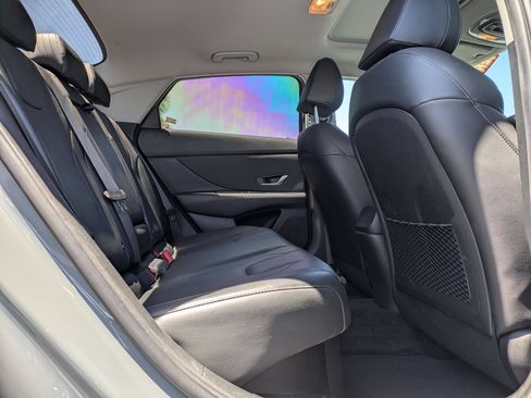 Certified 2023 Hyundai Elantra Limited FWD image 12