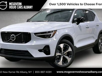 New 2026 Volvo XC40 B5 Plus w/ Climate Package