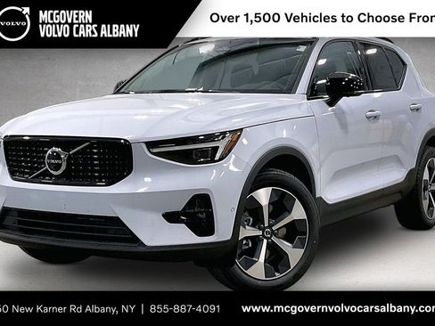 New 2026 Volvo XC40 B5 Plus w/ Climate Package AWD/4WD image 1