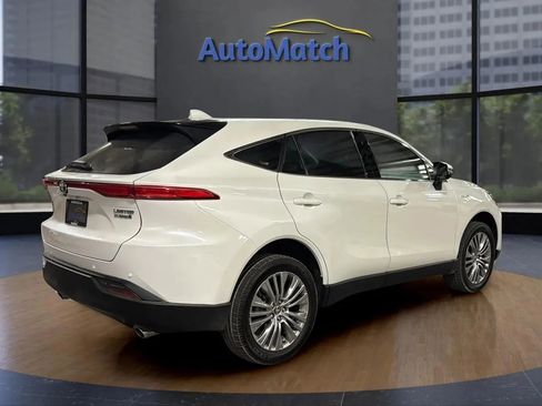 Used 2021 Toyota Venza Limited image 11