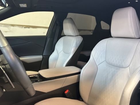 Used 2025 Lexus RX 350 Premium Plus w/ Convenience Package FWD image 36