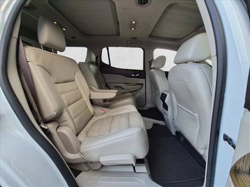 Used 2017 GMC Acadia Denali w/ Technology Package AWD/4WD image 23