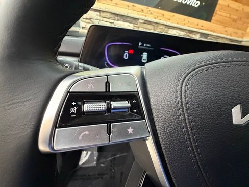 Used 2025 Kia Telluride EX image 19