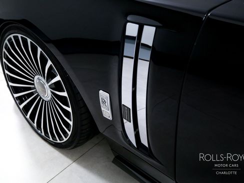 Used 2018 Rolls-Royce Phantom Sedan image 47