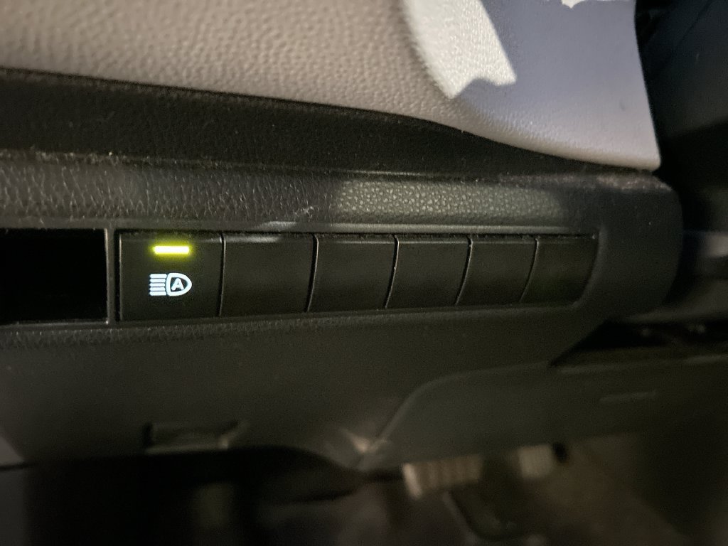 Used 2023 Toyota Corolla LE FWD image 13