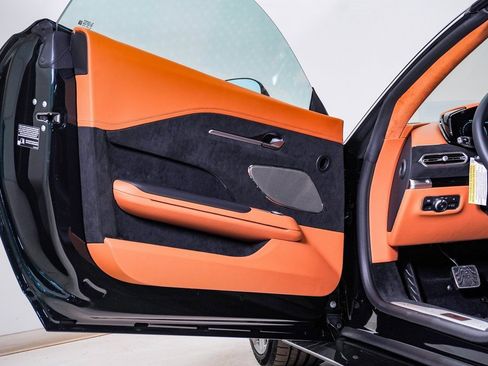 New 2026 Aston Martin V8 Vantage Roadster image 36