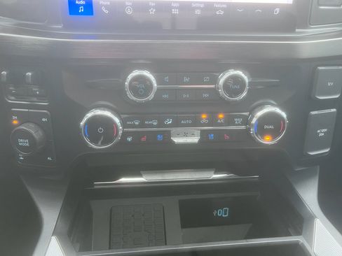 Used 2024 Ford F250 Lariat w/ Lariat Ultimate Package image 10