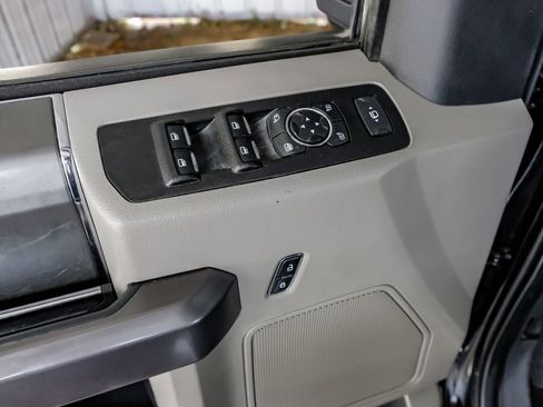 Used 2022 Ford F350 XLT w/ XLT Premium Package image 44