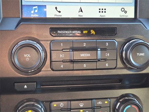 Used 2018 Ford F150 XLT w/ Equipment Group 302A Luxury image 22