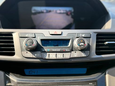 Used 2013 Honda Odyssey Touring Elite image 48