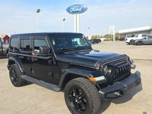 Used 2019 Jeep Wrangler Unlimited Sahara w/ Dual Top Group AWD/4WD image 1