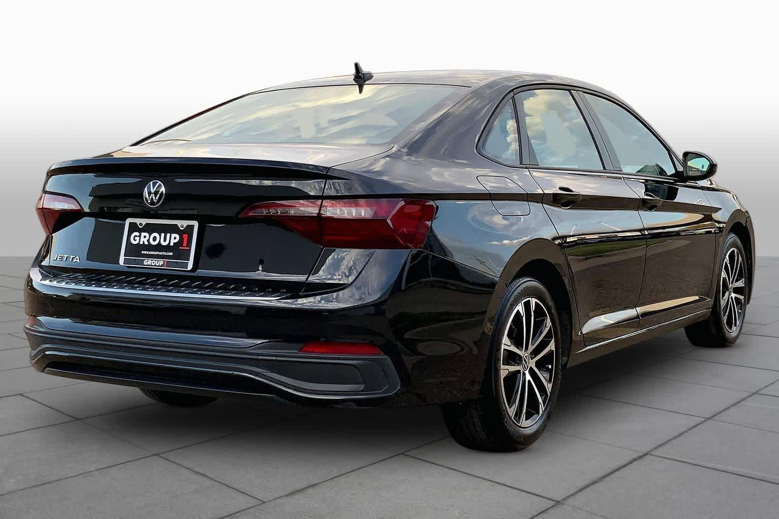 Used 2022 Volkswagen Jetta Sport FWD image 12
