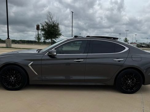 Used 2020 Genesis G70 2.0T w/ Elite Package RWD image 9