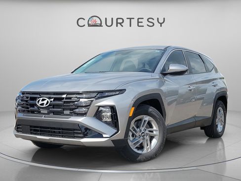 New 2026 Hyundai Tucson SE image 1