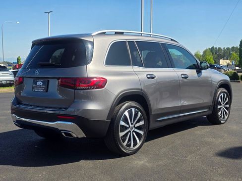 Used 2023 Mercedes-Benz GLB 250 image 6