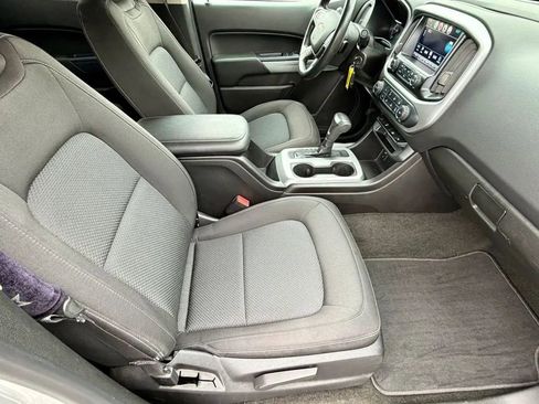 Used 2017 Chevrolet Colorado LT w/ LT Convenience Package AWD/4WD image 16