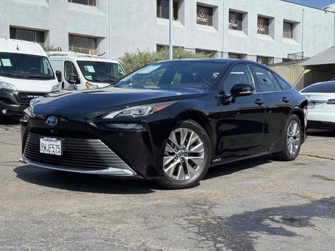 Used 2021 Toyota Mirai w/ Advanced Technology Package RWD image 2
