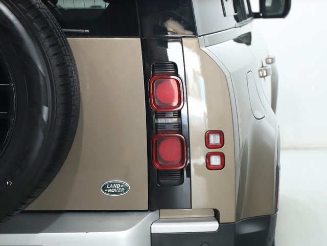 Certified 2023 Land Rover Defender 110 S AWD/4WD image 44