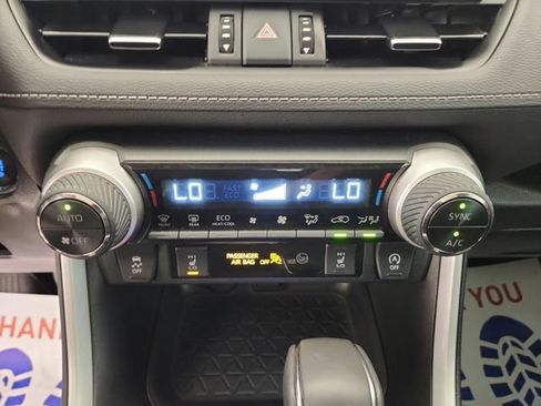 Used 2022 Toyota RAV4 XLE Premium AWD/4WD image 20