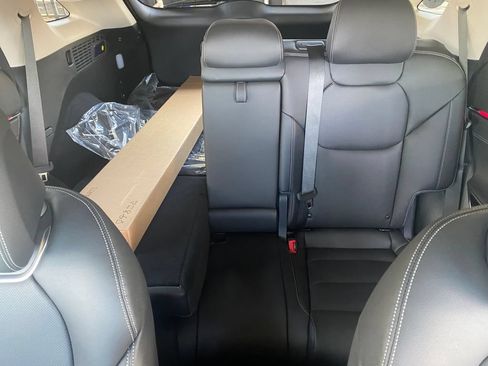 New 2026 Genesis GV70 2.5T AWD/4WD image 18
