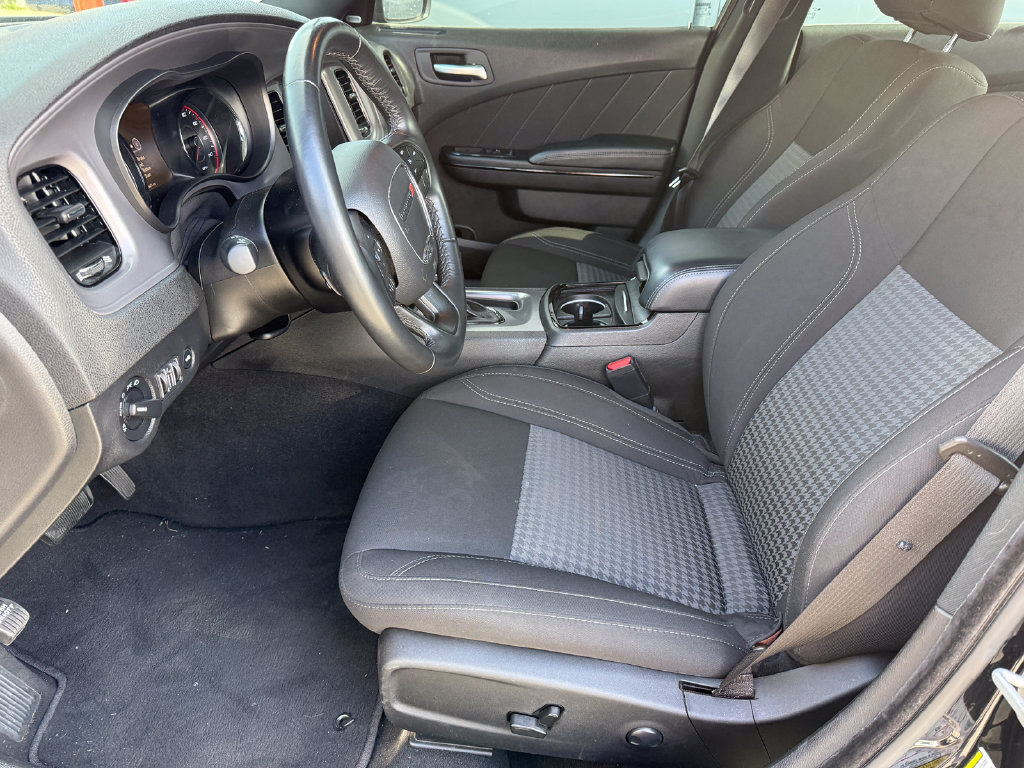 Used 2023 Dodge Charger SXT w/ Blacktop Package RWD image 14