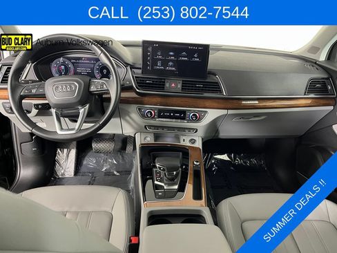 Used 2023 Audi Q5 2.0T Premium Plus w/ Premium Plus Package AWD/4WD image 17