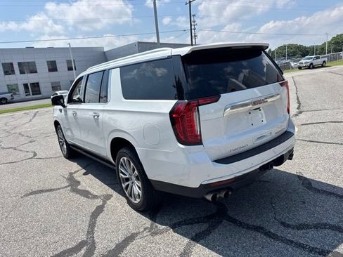 Used 2021 GMC Yukon XL Denali w/ Denali Premium Package AWD/4WD image 10