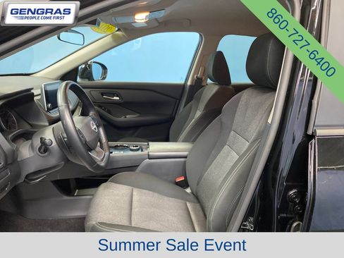 Used 2025 Nissan Rogue SV AWD/4WD image 9