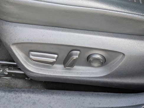 Used 2021 Toyota Camry SE image 19