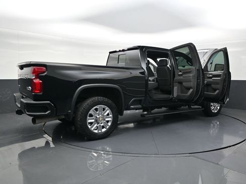 Used 2024 Chevrolet Silverado 2500 High Country image 29