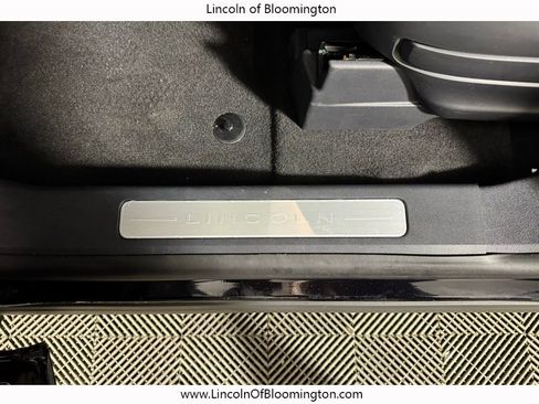 New 2026 Lincoln Aviator AWD image 19