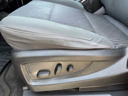 Used 2016 Chevrolet Suburban LS RWD image 10