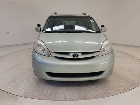 Used 2007 Toyota Sienna XLE image 4