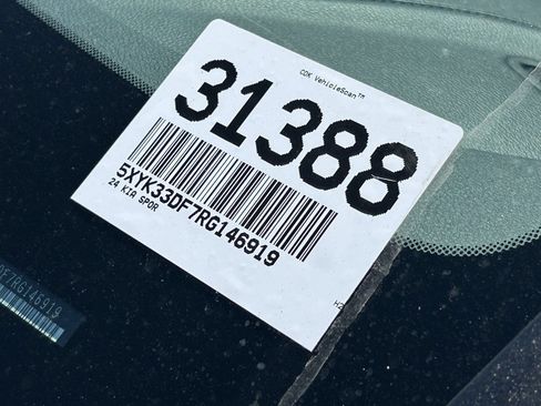 Used 2024 Kia Sportage EX FWD image 12