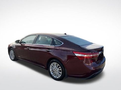 Used 2013 Toyota Avalon Limited image 3