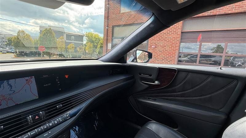 Used 2019 Lexus LS 500 AWD w/ Interior Upgrade Package image 39