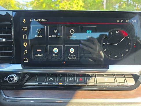 Used 2025 GMC Sierra 1500 SLT AWD/4WD image 29
