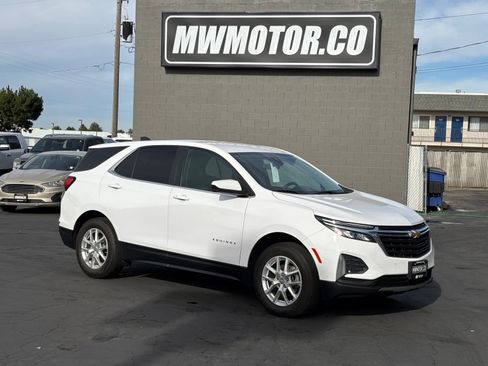 Used 2023 Chevrolet Equinox LT w/ Driver Convenience Package AWD/4WD image 1