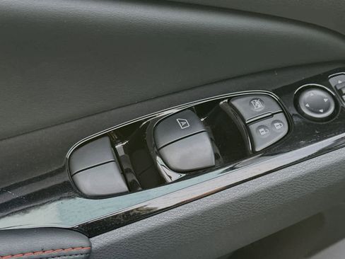 New 2025 Nissan Altima 2.5 SR w/ SR Premium Package image 13