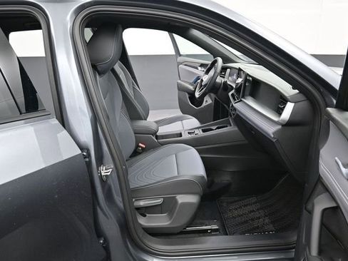 New 2026 Volkswagen Tiguan SE R-Line AWD/4WD image 14