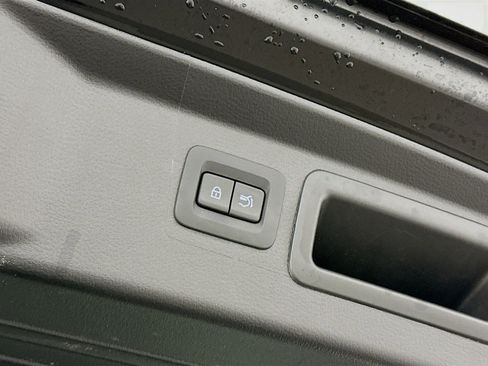 Used 2025 MAZDA CX-50 AWD 2.5 S w/ Premium Package image 32