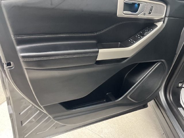 Used 2024 Ford Explorer Limited RWD image 11
