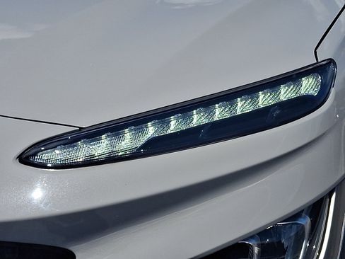 Certified 2023 Hyundai Kona Limited AWD/4WD image 10