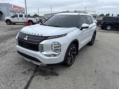 Used 2024 Mitsubishi Outlander SE Black Edition