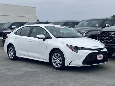 Certified 2026 Toyota Corolla LE FWD image 2