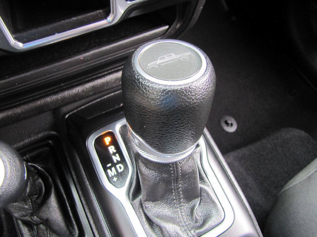 Used 2023 Jeep Gladiator Sport AWD/4WD image 38