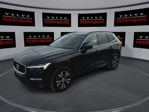 Used 2023 Volvo XC60 B5 Core image 4