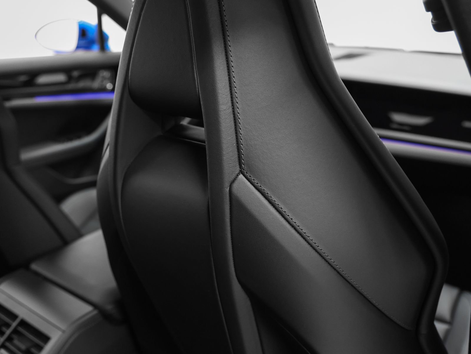 Certified 2026 Porsche Panamera 4 AWD/4WD image 33