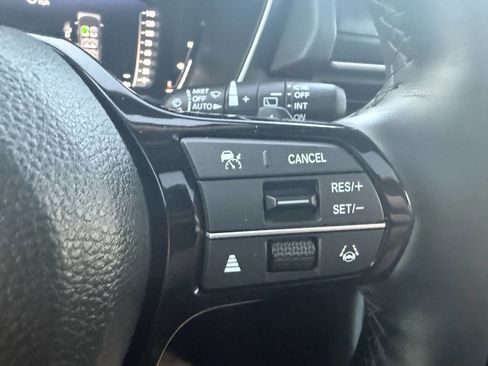 Used 2025 Honda Pilot Elite image 35