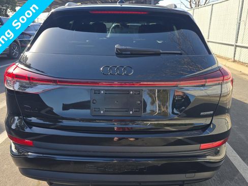 Used 2024 Audi Q4 e-tron Premium Plus w/ Premium Plus image 5